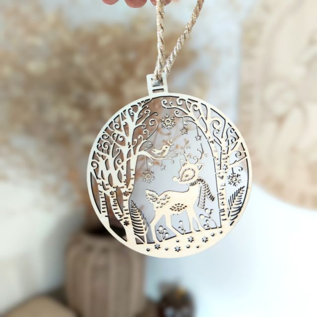 Boule de noel biche